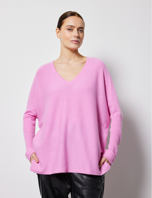 v-neck cashmere pink jumper